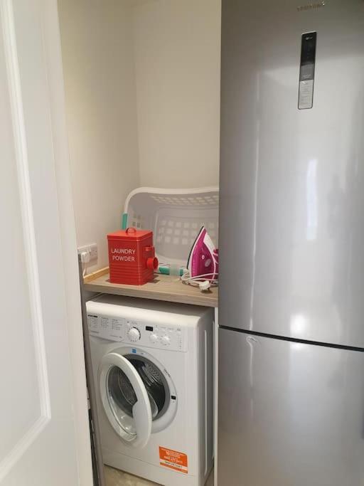 The Elfin- Lovely 1 Bedroom - Free Parking Bridge of Allan Esterno foto